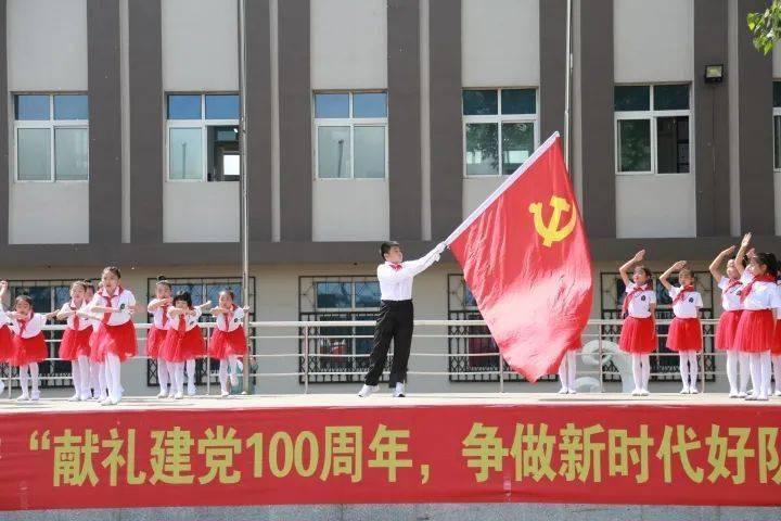 僵尸女友爱爬树